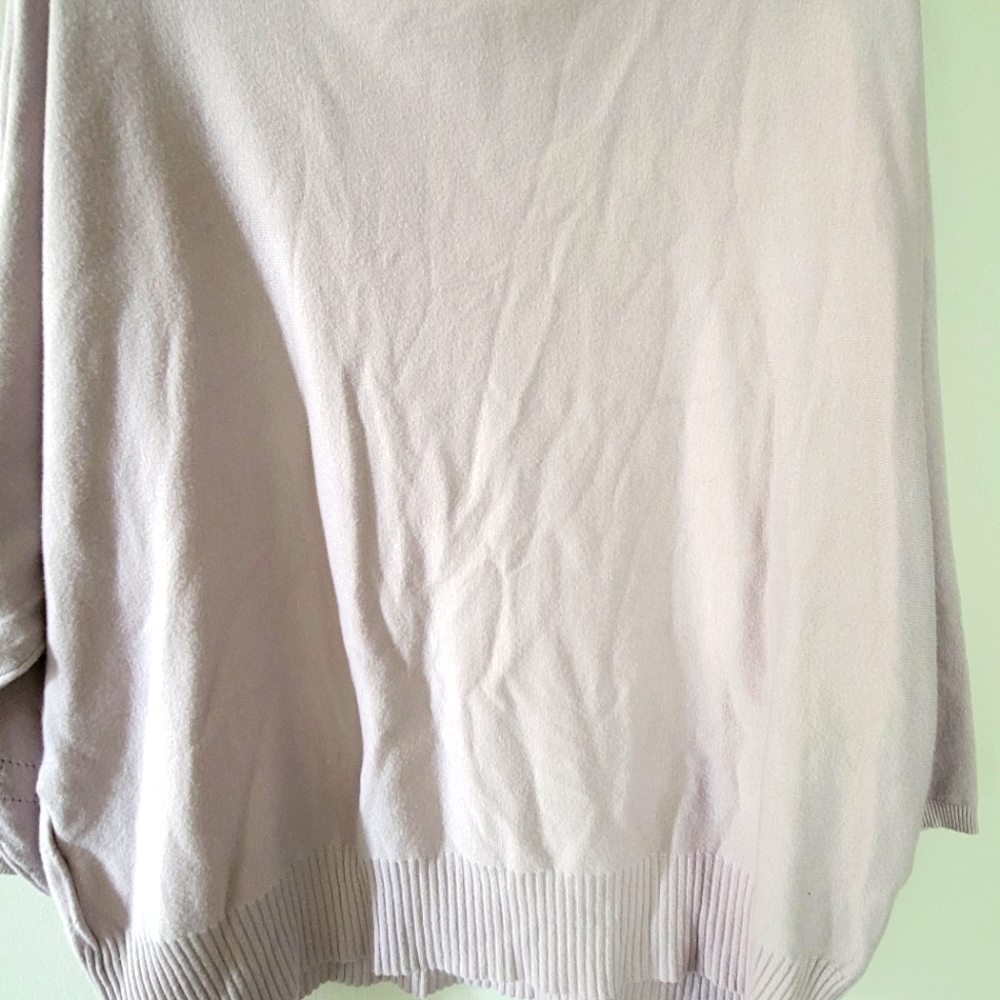 Sweater - Picture 4 of 4